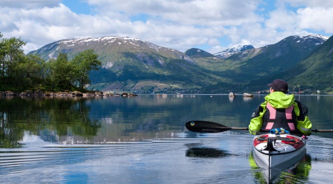 I Astrups rike. Jølstravatnet og Kjøsnesfjorden / Inland lake